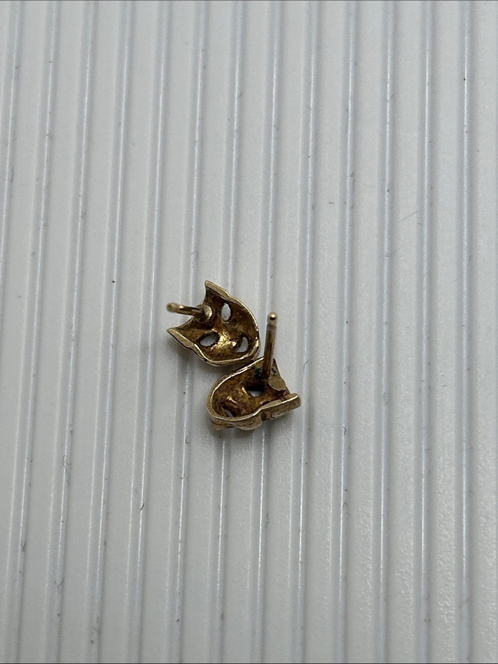14KT Gold Theatrical Mask Stud Earrings - Picture 6 of 7